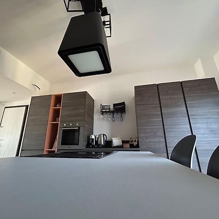 ורבאניה Lakehouse Enjoy מראה חיצוני תמונה